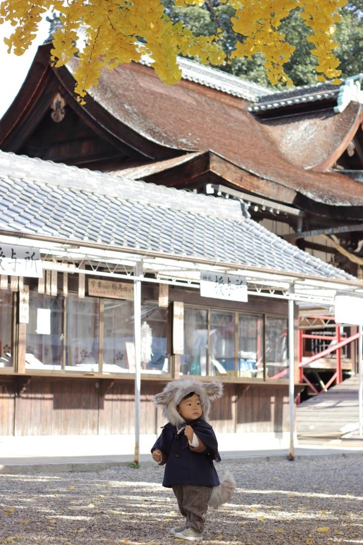 仮想しながら歩く子さんの写真