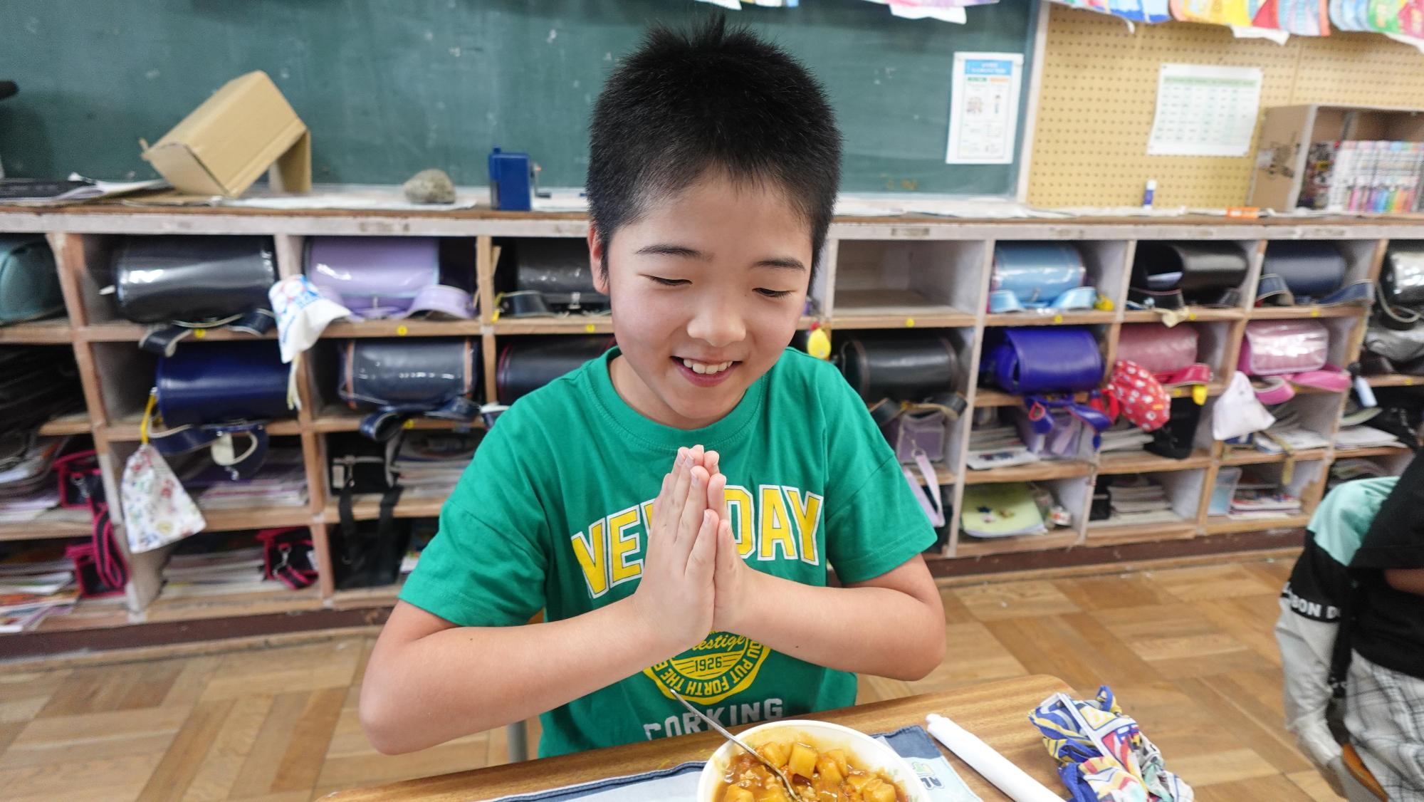 給食の様子5