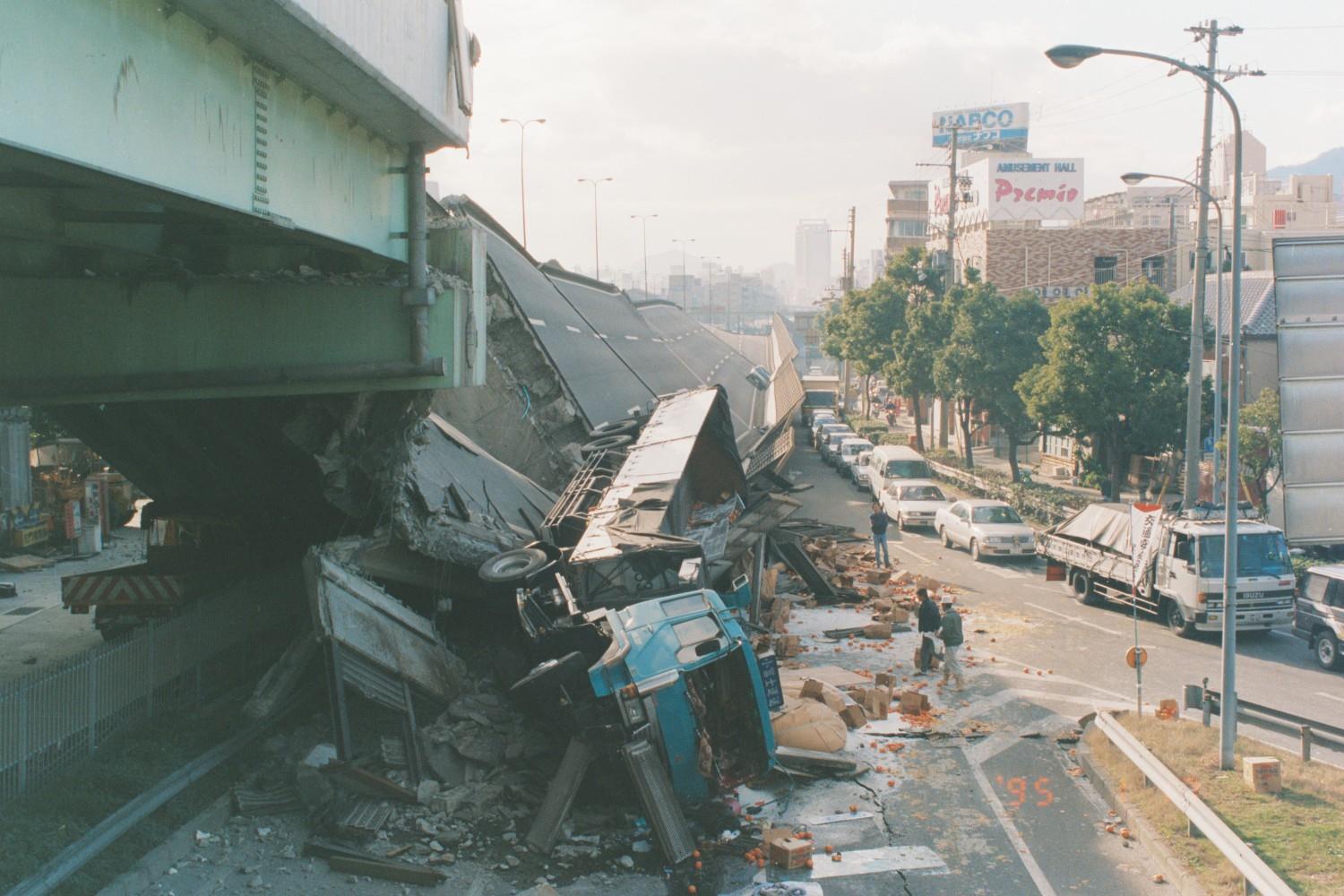 灘区国道43号線岩屋交差点周辺(写真提供:神戸市)