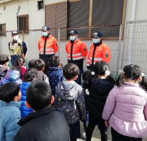消防士にお礼の気持ちを伝える