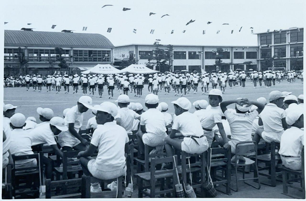 藤井寺小学校の運動場