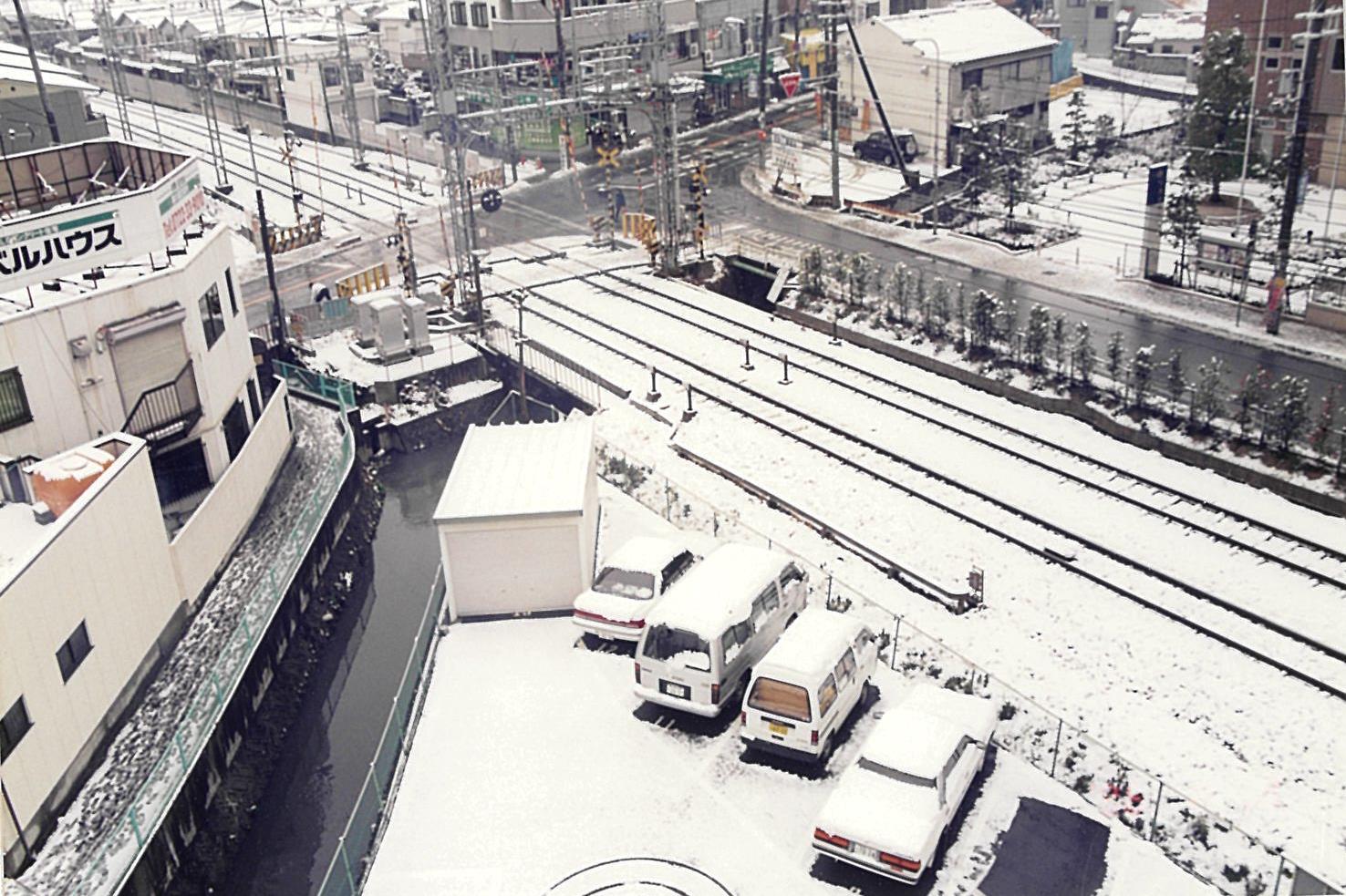 雪の電車