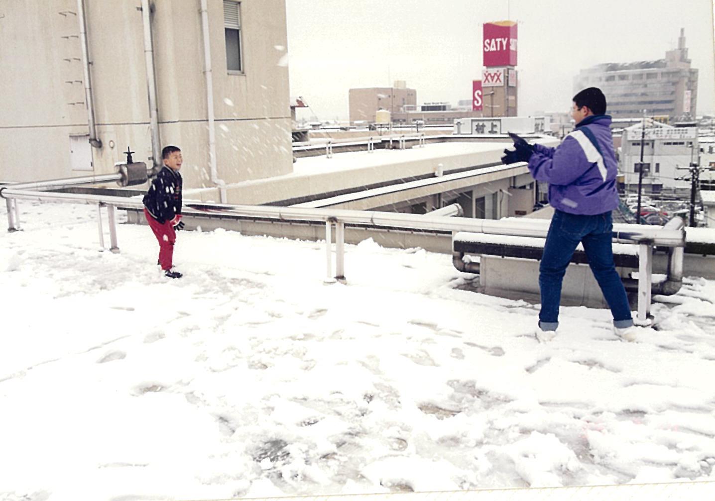 お子さん雪