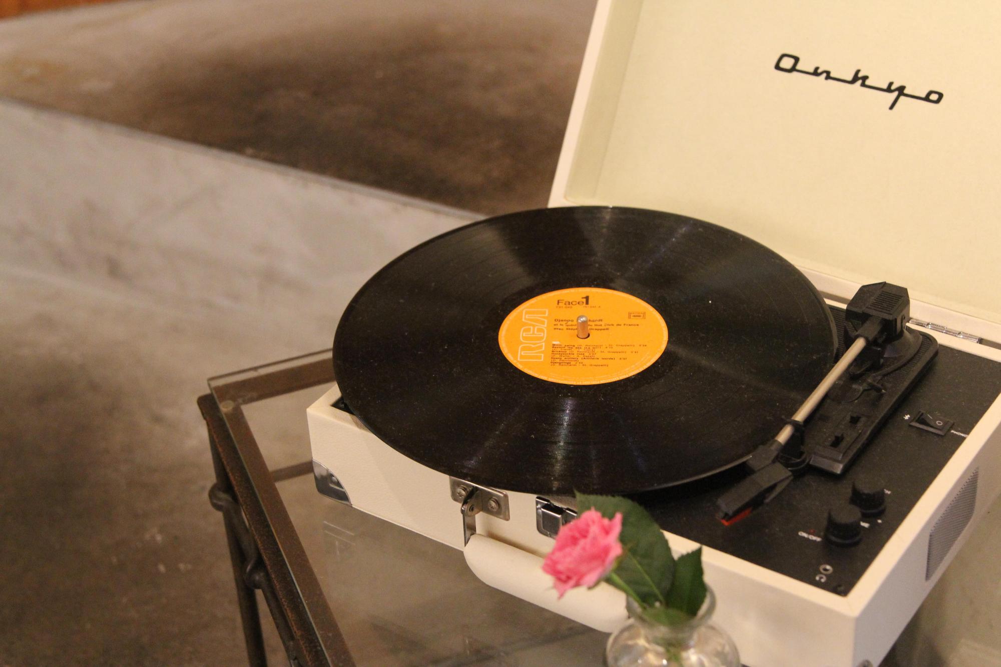 昔ながらのレトロなレコーダー