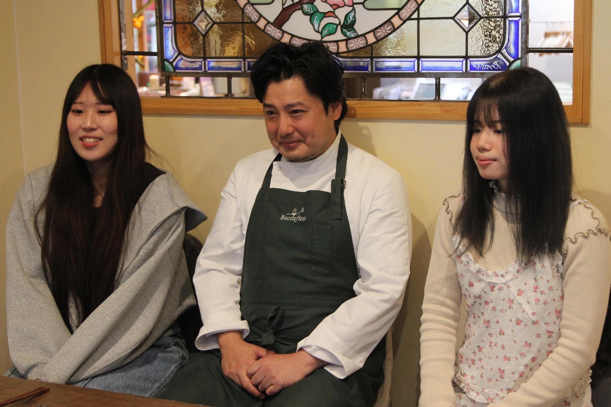 インタビュー中の様子