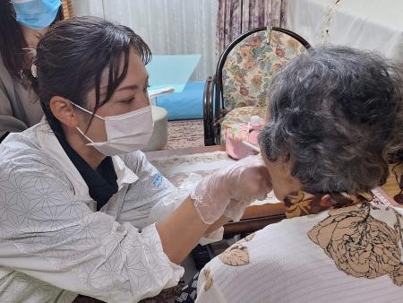 お悩み解決訪問歯科訪問の様子