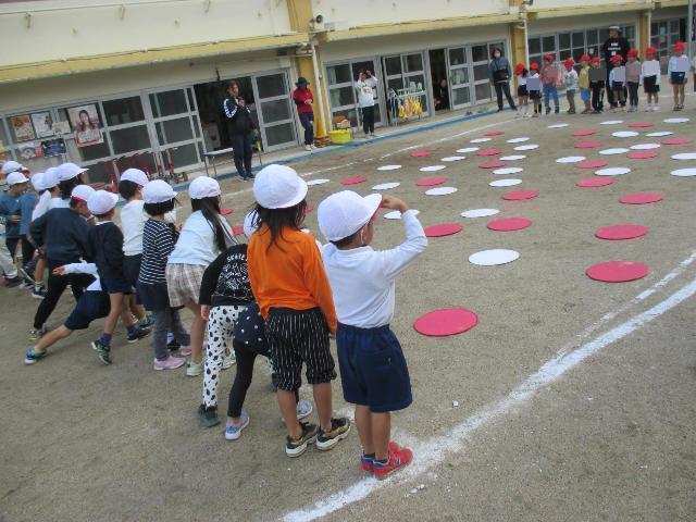 オセロゲームをしています。