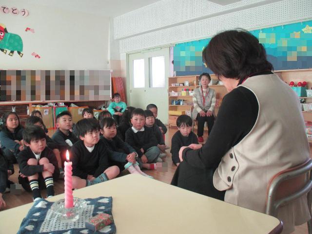 おはなし会に参加しています。