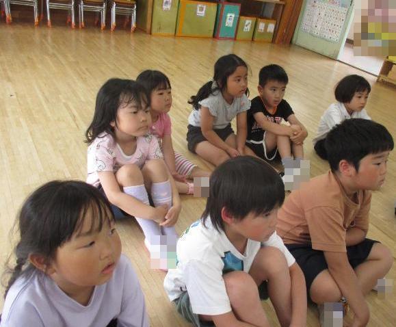 いざという時は、どんな時だろう？みんなで一緒に地震についてしっかりと考えています。