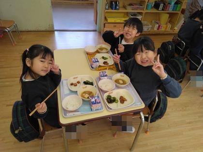 今が落ち版おいしい旬のさばを食べています。