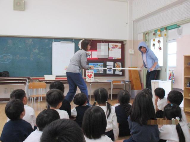 不審者対応の避難訓練を行いました。