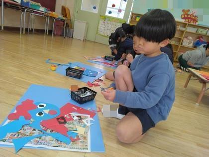 節分のお面を作っています。