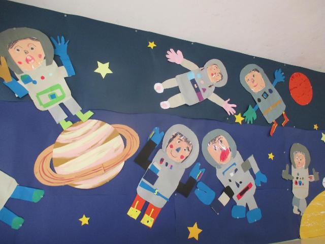 宇宙旅行が楽しそうです。