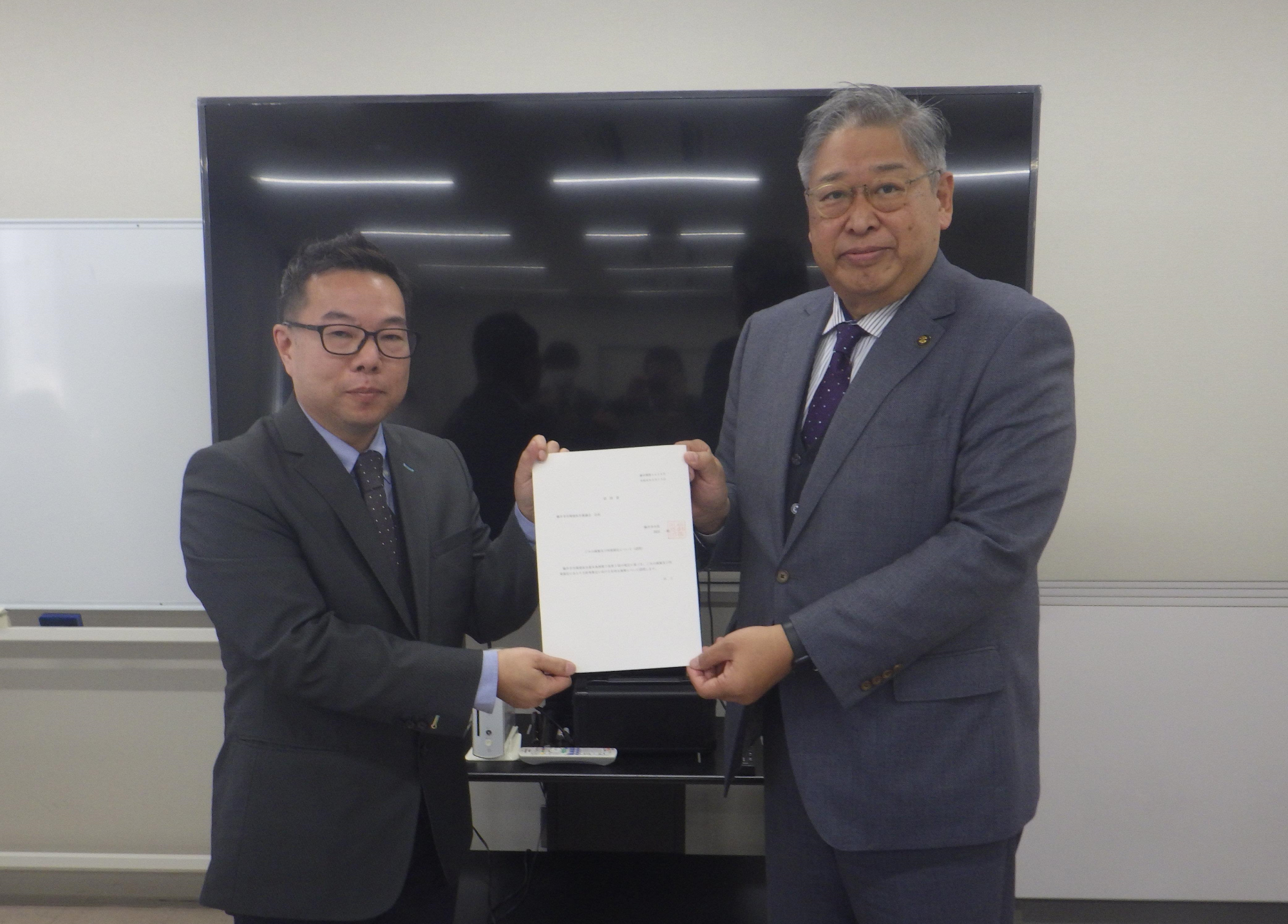 諮問の様子の写真