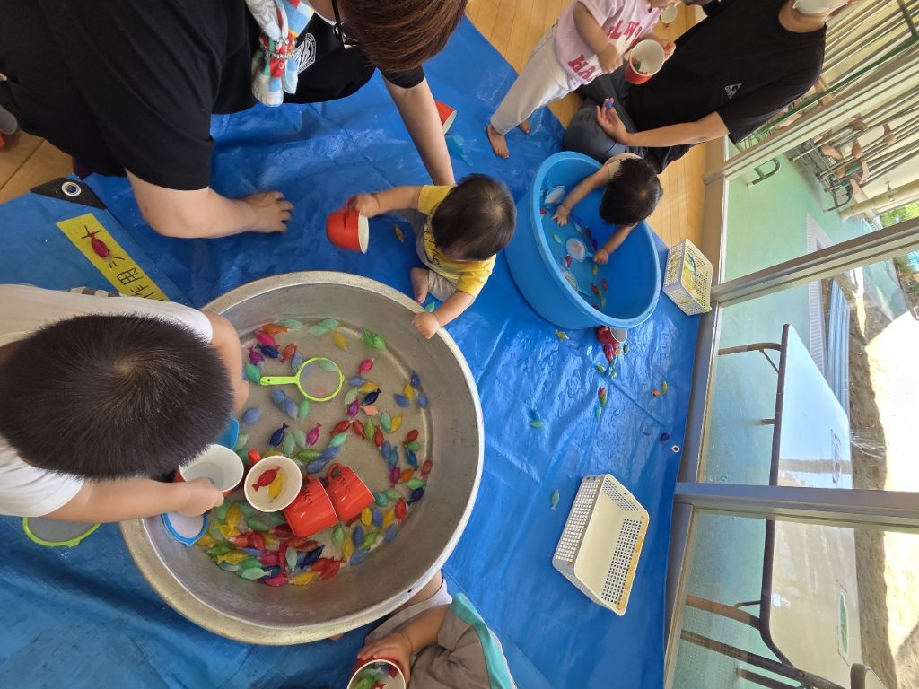 金魚すくい
