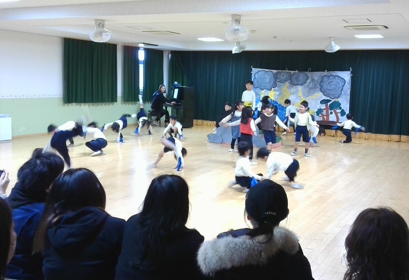 劇、雷の落ちない村