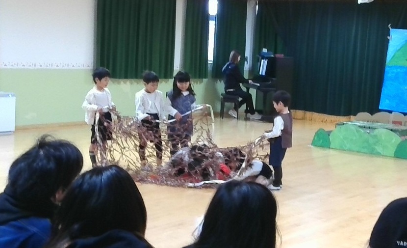 劇、雷の落ちない村