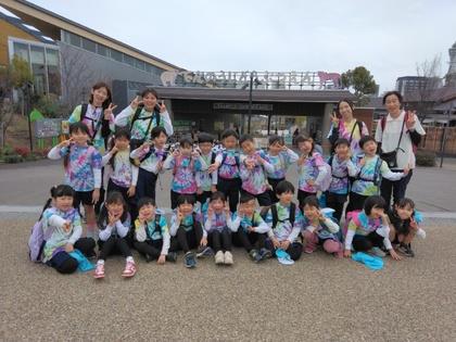 入場前にクラスみんなで撮った記念写真