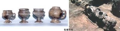 野中古墳の甲冑出土状況(右)と陶質土器(左)